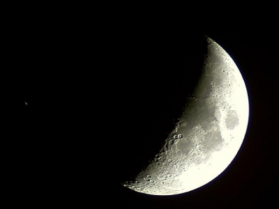 luna che occulta Saturno ore 21e18e26 del 22mag07 ETX70-LPI