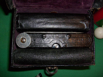 Borsa aperta da vicino rid