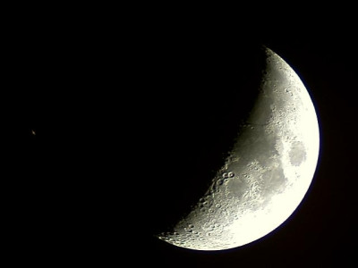 luna che occulta Saturno ore 21e18e26 del 22mag07 ETX70-LPI